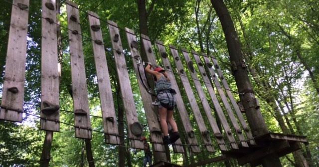 Kletterin im Kletterwald Langen