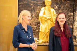Anja Odenthal und Manuela Oelsner bei Degussa beim Finfluencen