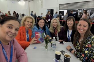 Innovationen Frauen schaffen Zukunft - Bild vor Ort hercareer